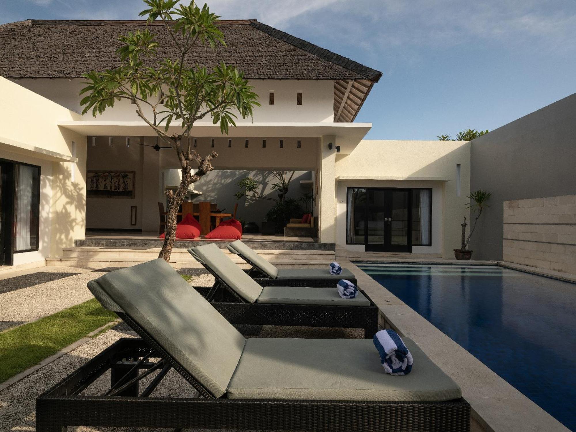 The Seminyak Suite - Private Villa Buitenkant foto