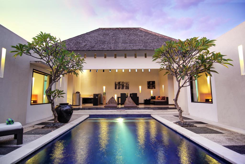 The Seminyak Suite - Private Villa Buitenkant foto